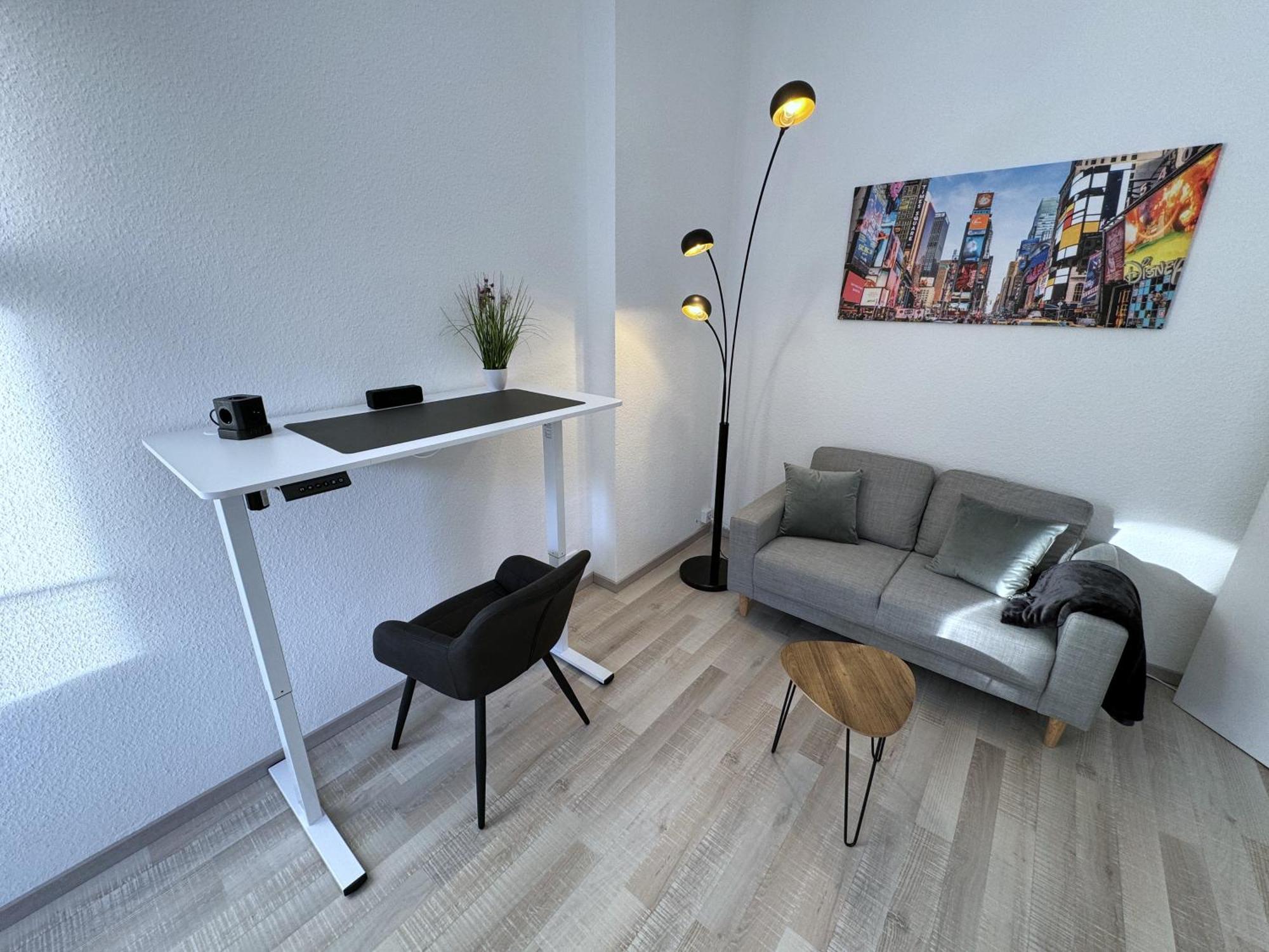 Modernes Apartment In Top Lage Komfortabel Eingerichtet Mit Arbeitsplatz Und Kueche - Geibelsuite ฮันโนเวอร์ ภายนอก รูปภาพ